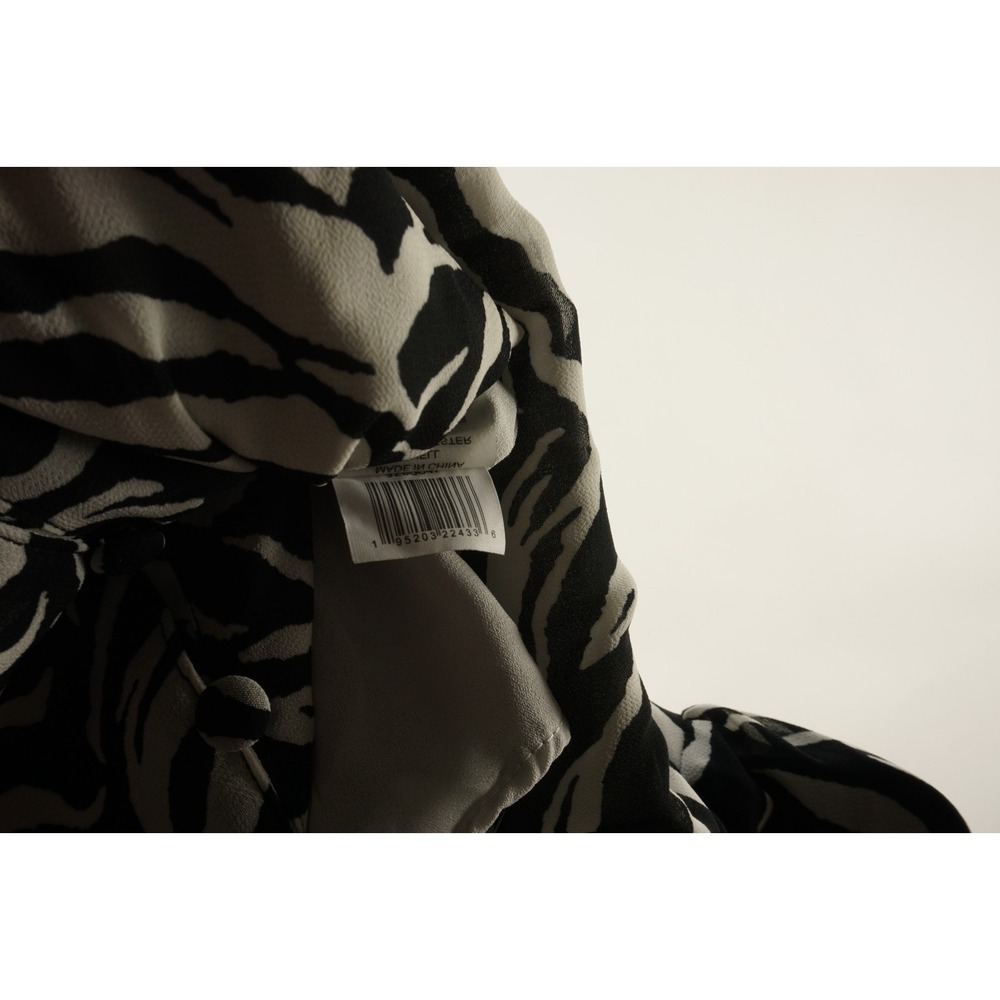 New Halogen Women's 2X Smocked Cuff Zebra Print Chiffon Button Up V-Neck Blouse - Picture 6 of 9